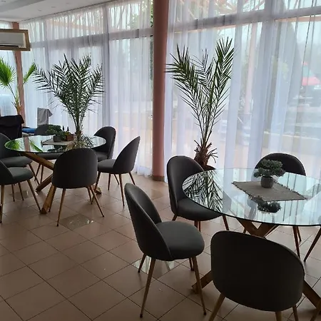 מלון Paris Relax Zone בלצ'יק