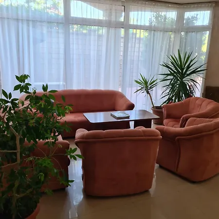 Paris Relax Zone מלון בלצ'יק